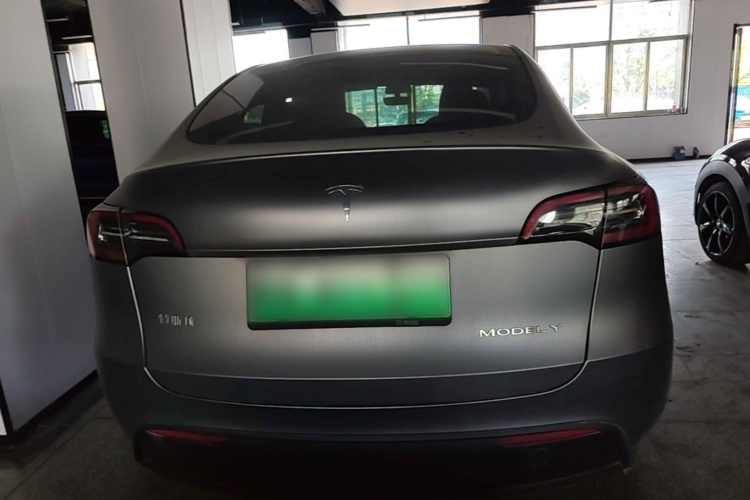 Tesla Model Y 2023 #6 Tesla Model Y 2023 car image #6