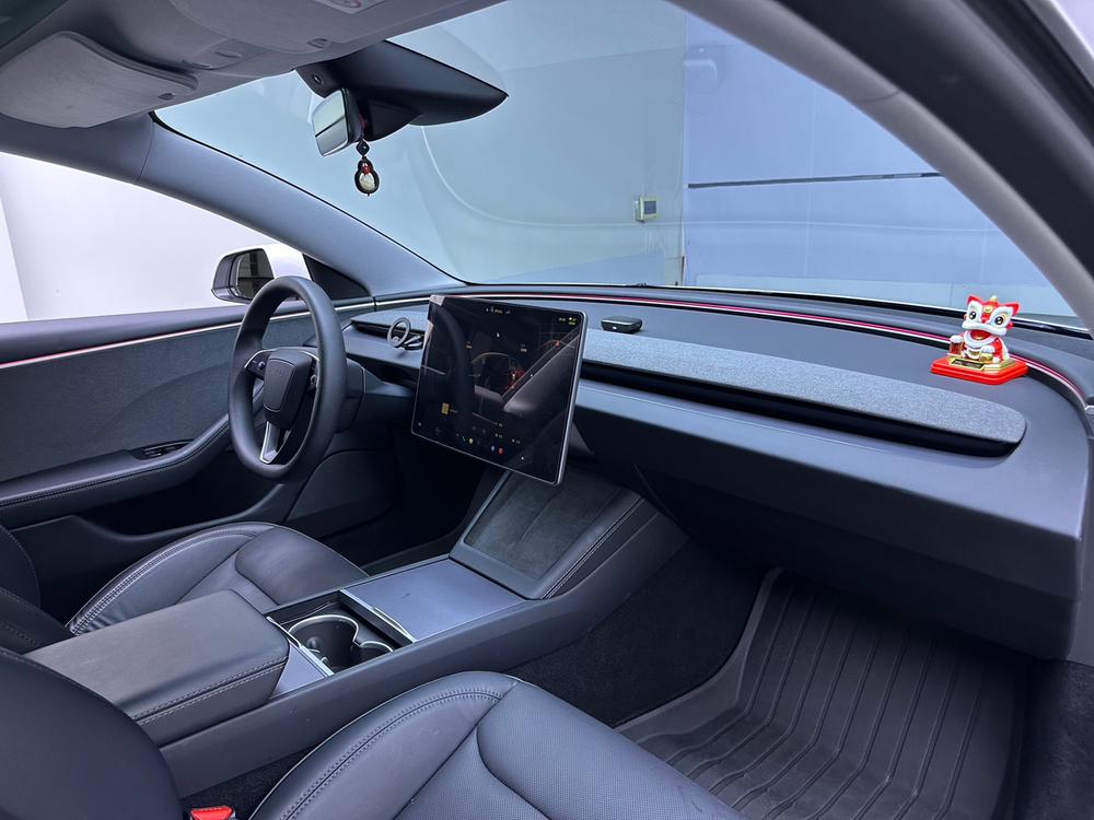Tesla Model 3 2024 car image #10