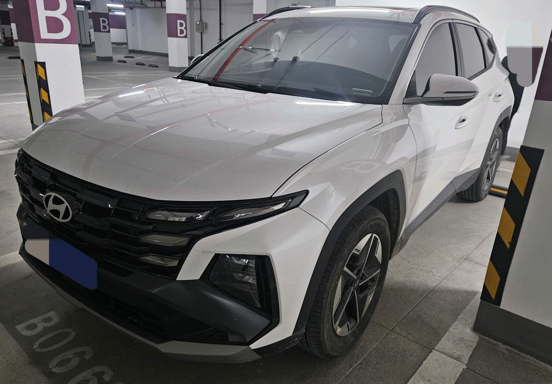 Hyundai Tucson 2025 car image 