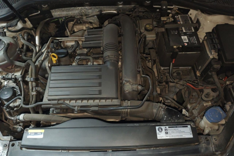 Volkswagen Golf 2020 car image #18