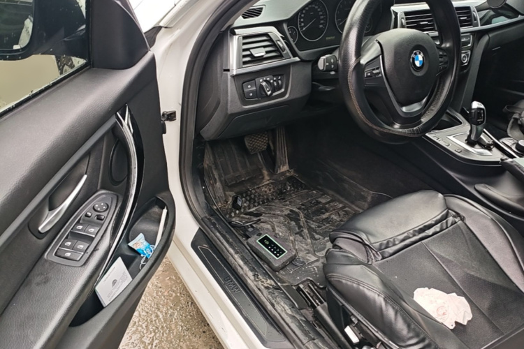 BMW 3 Series 2018 #16 BMW 3 Series 2018 car image #16