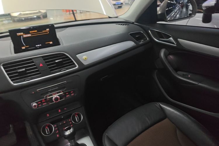 Audi Q3 2018 #13 Audi Q3 2018 car image #13