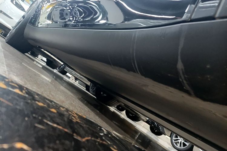 Tesla Model Y 2024 immagine di auto #26