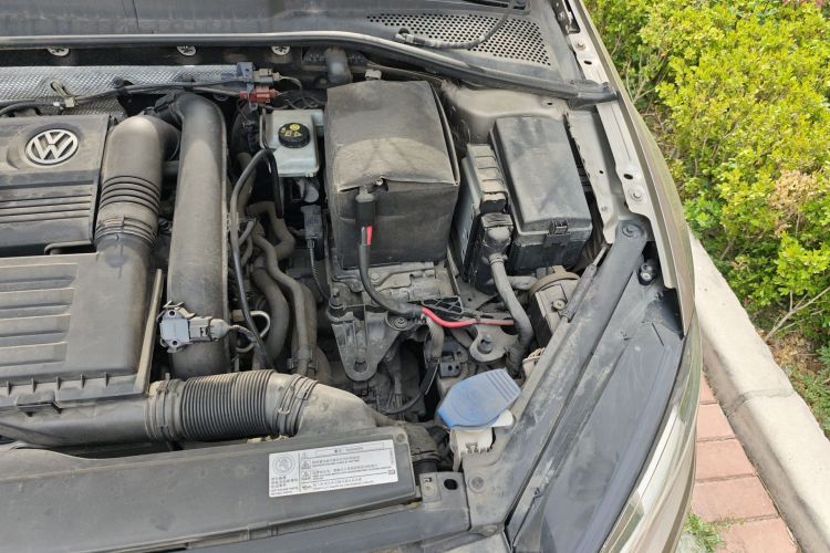 Volkswagen Golf 2017 car image #29