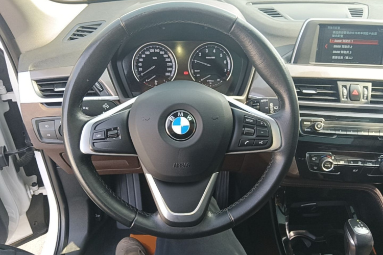 BMW X1 2018 immagine di auto #11
