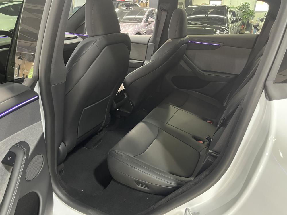 Tesla Model Y 2026 #10 Tesla Model Y 2026 car image #10