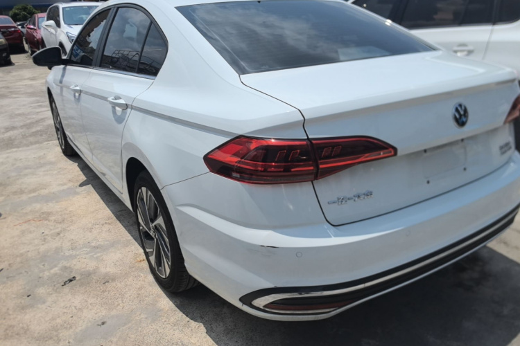 Volkswagen Bora 2025 car image #5