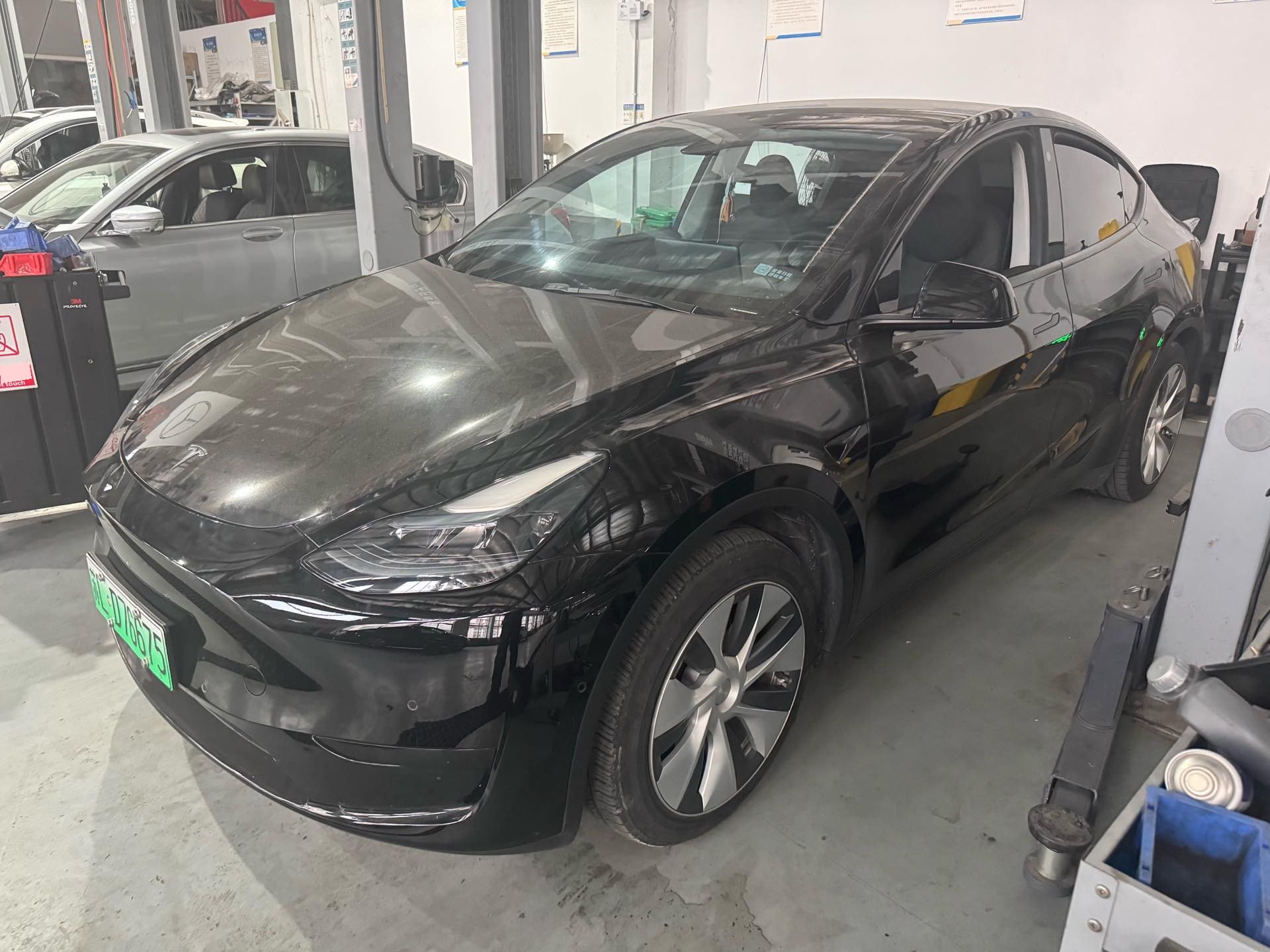 Tesla Model Y 2022 Tesla Model Y 2022 car image