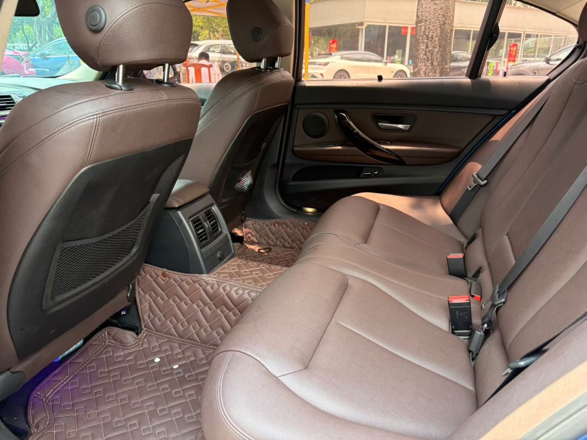 BMW 3 Series 2018 car image #4