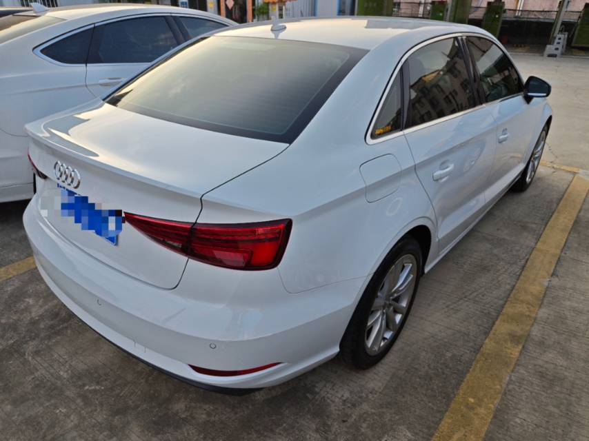Audi A3 2018 car image #6