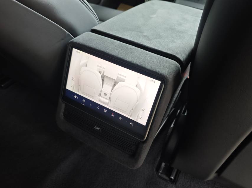 Tesla Model 3 2025 car image #13
