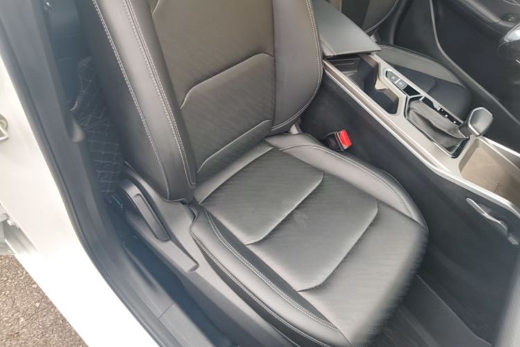 GEELY Emgrand 2024 car image #24