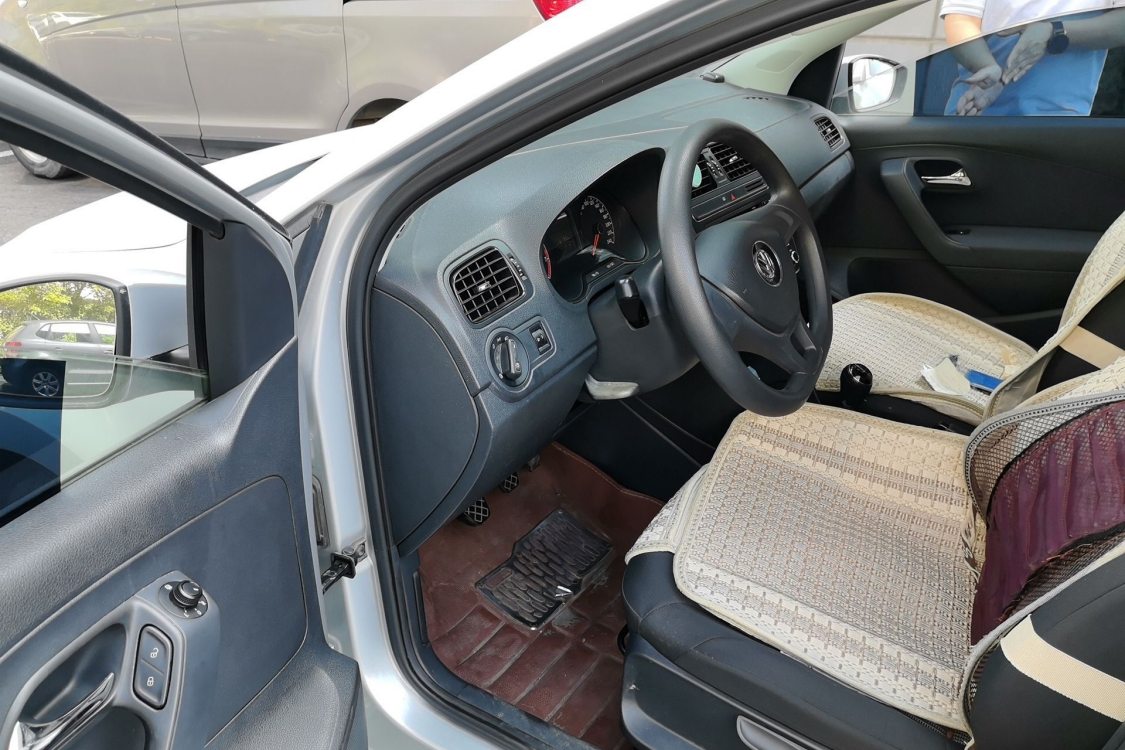 Volkswagen Polo 2015 #25 Volkswagen Polo 2015 car image #25