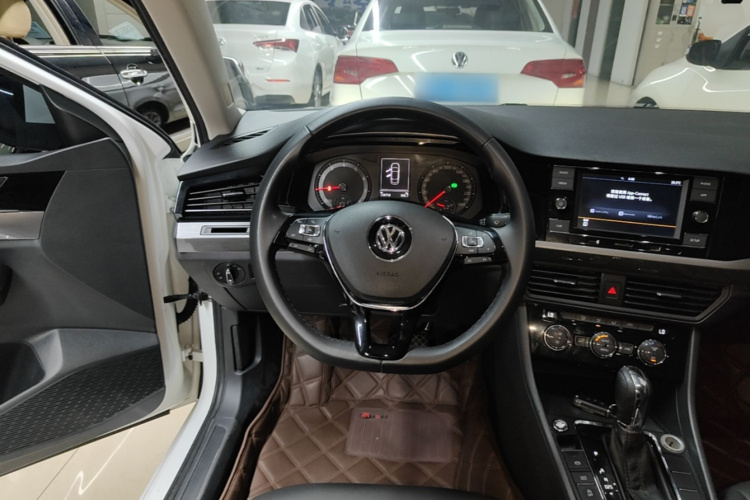 Volkswagen Bora 2019 #11 Volkswagen Bora 2019 car image #11