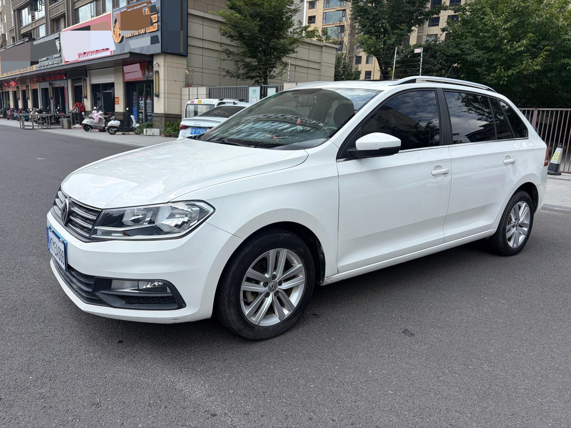Volkswagen Santana 2016 car image 