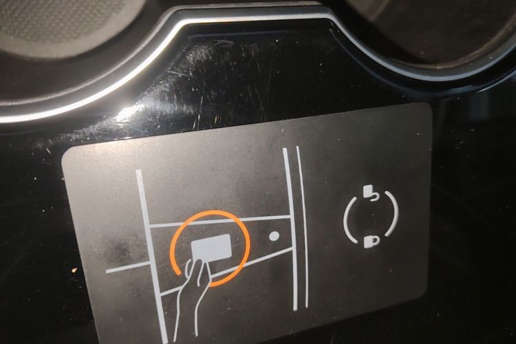 Tesla Model 3 2020 car image #9
