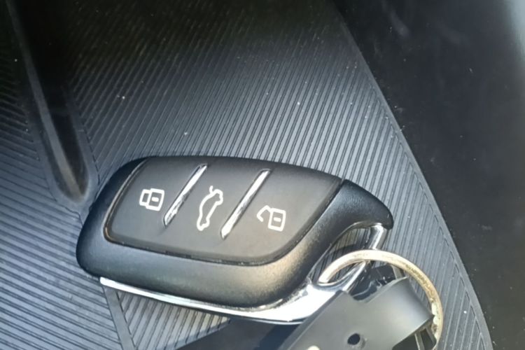 MG 5 2025 immagine di auto #9