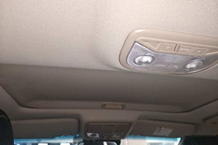GEELY Emgrand 2017 car image #18