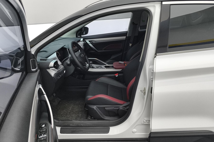 GEELY Coolray 2022 car image #3