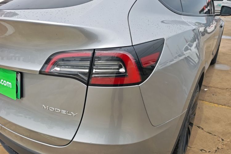 Tesla Model Y 2023 #8 Tesla Model Y 2023 immagine di auto #8
