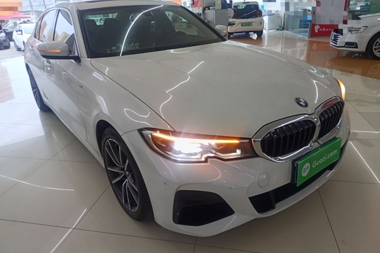 BMW 3 Series 2020 #4 BMW 3 Series 2020 car image #4