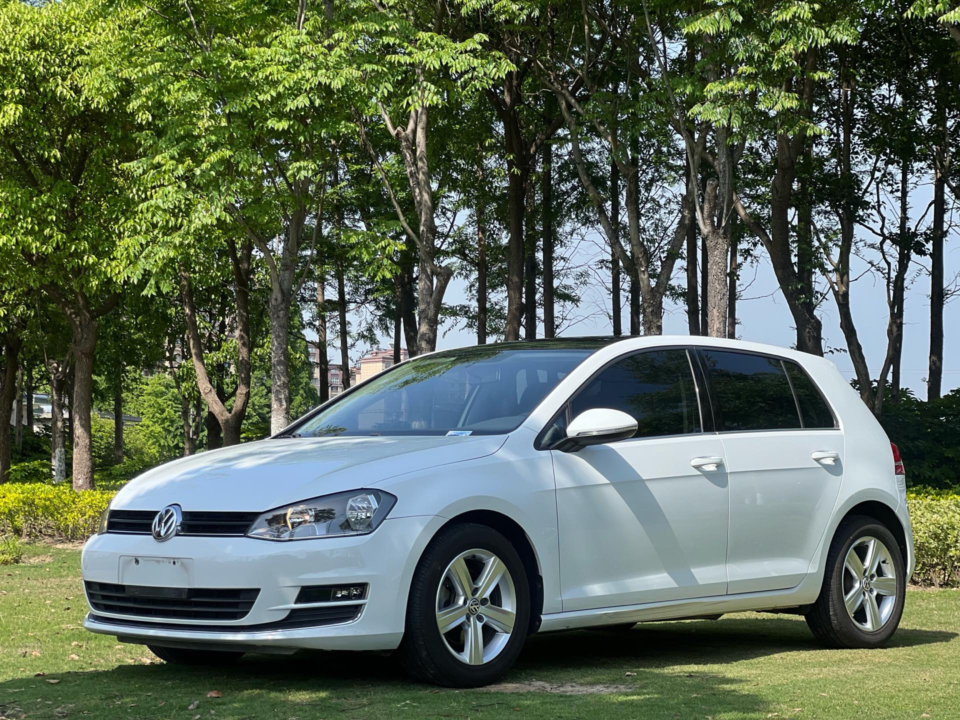 2015 2015 car image