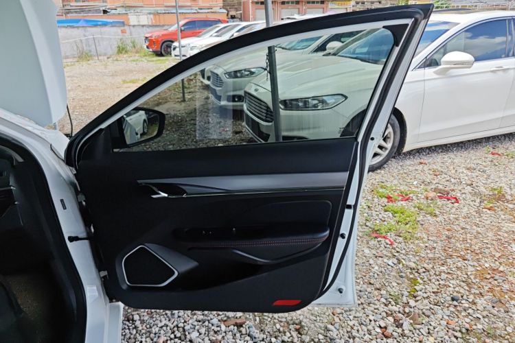 GEELY Binray 2020 car image #25