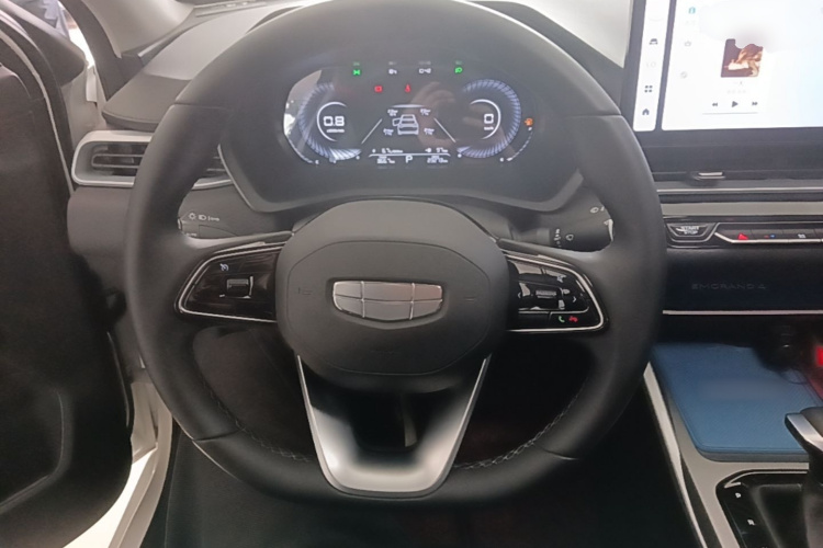 GEELY Emgrand 2024 car image #11