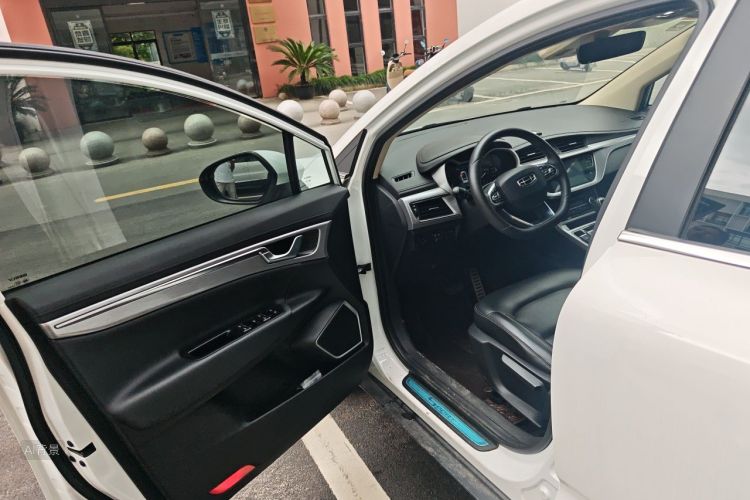 GEELY Emgrand GS 2019 car image #18