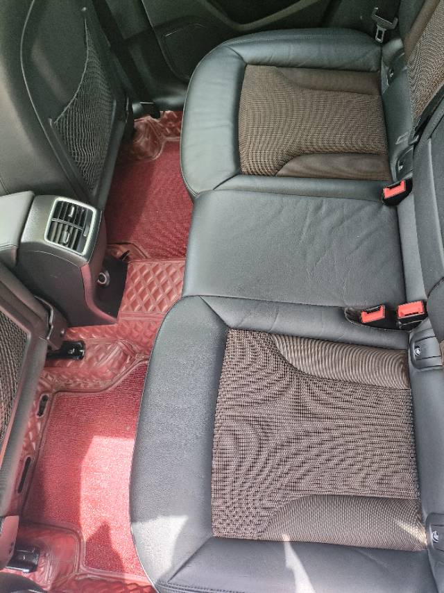 Audi Q3 2019 car image #7
