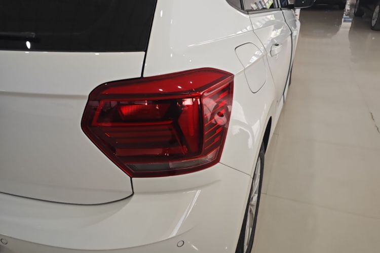 Volkswagen Polo 2023 car image #8