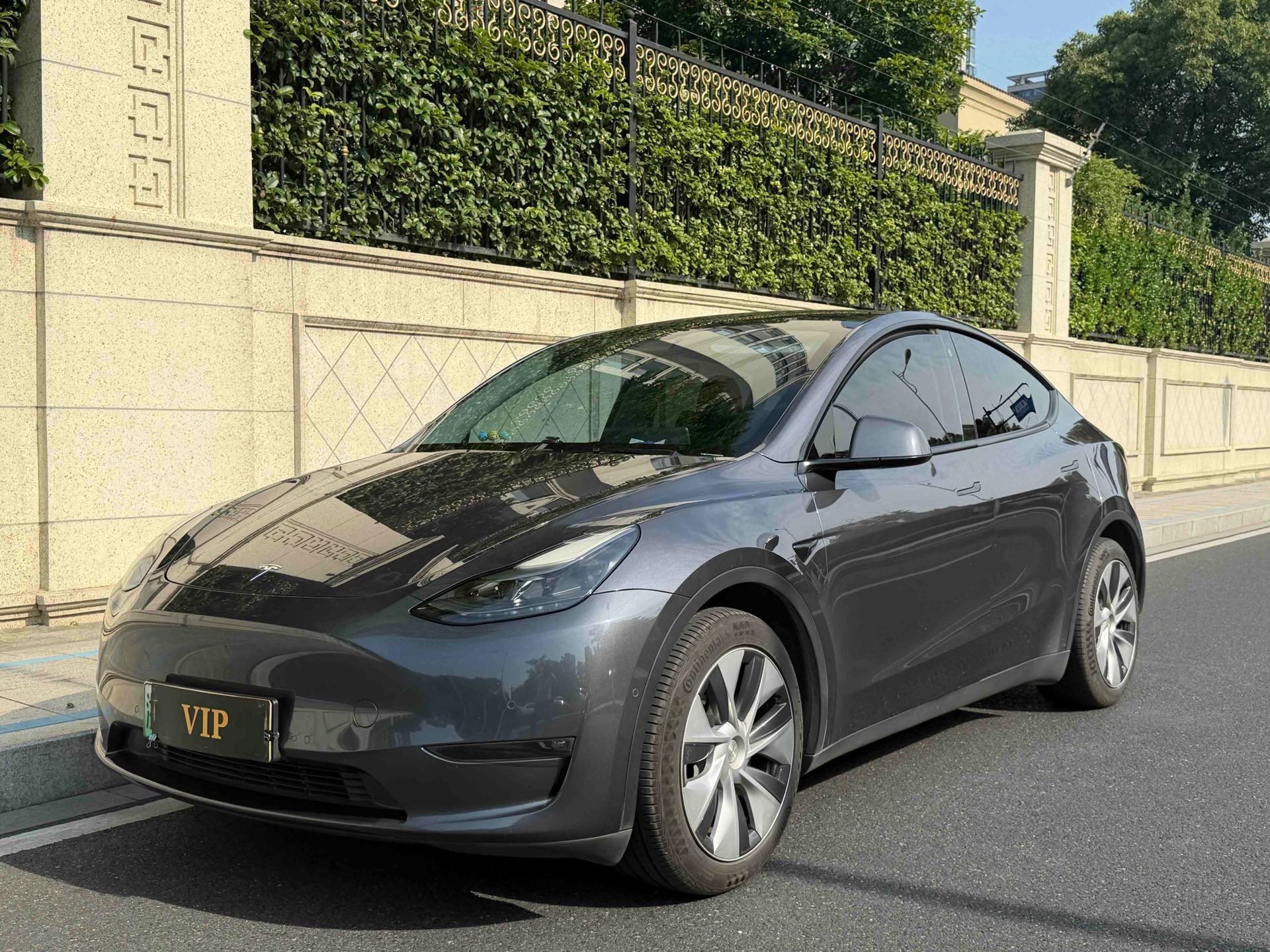 Tesla Model Y 2022 Tesla Model Y 2022 car image