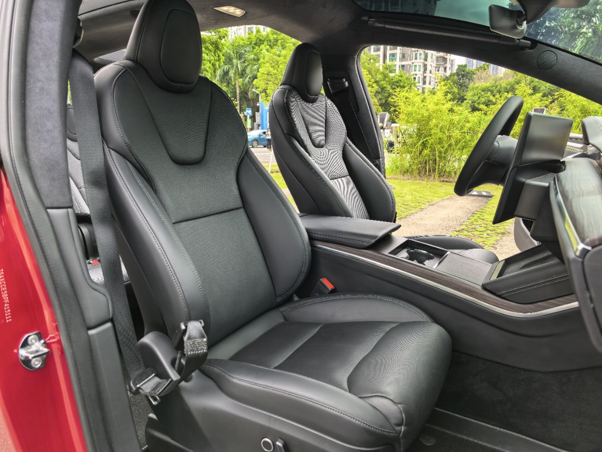 Tesla Model X 2023 car image #7