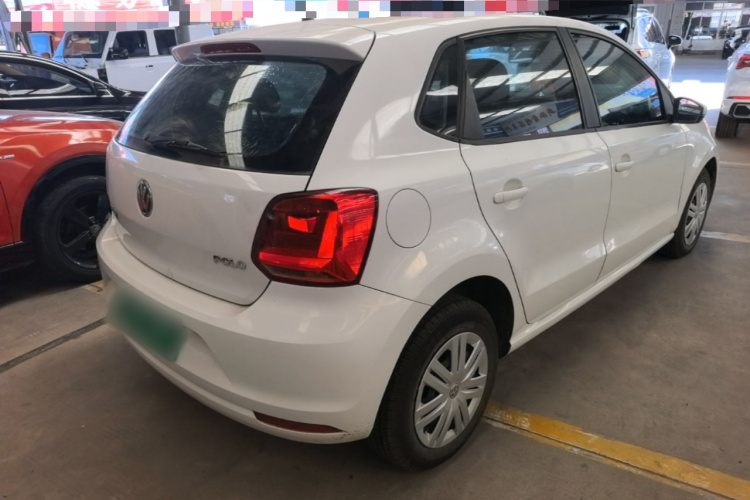 Volkswagen Polo 2016 car image #7
