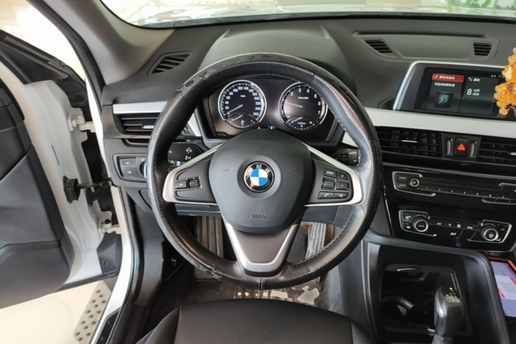 BMW X1 2018 #15 BMW X1 2018 car image #15