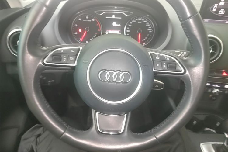 Audi A3 2015 car image #12