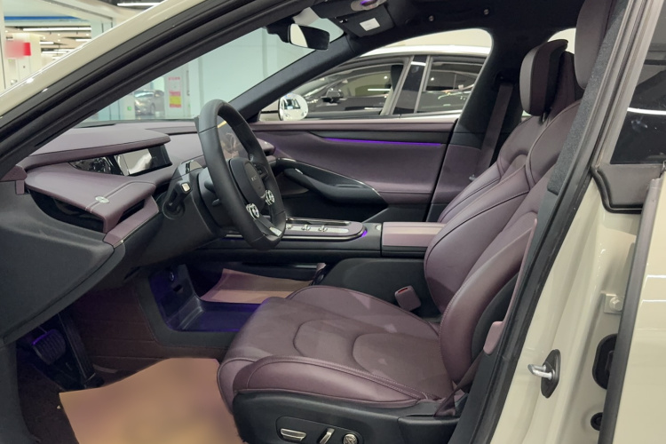 MI SU7 2024 image de voiture #12