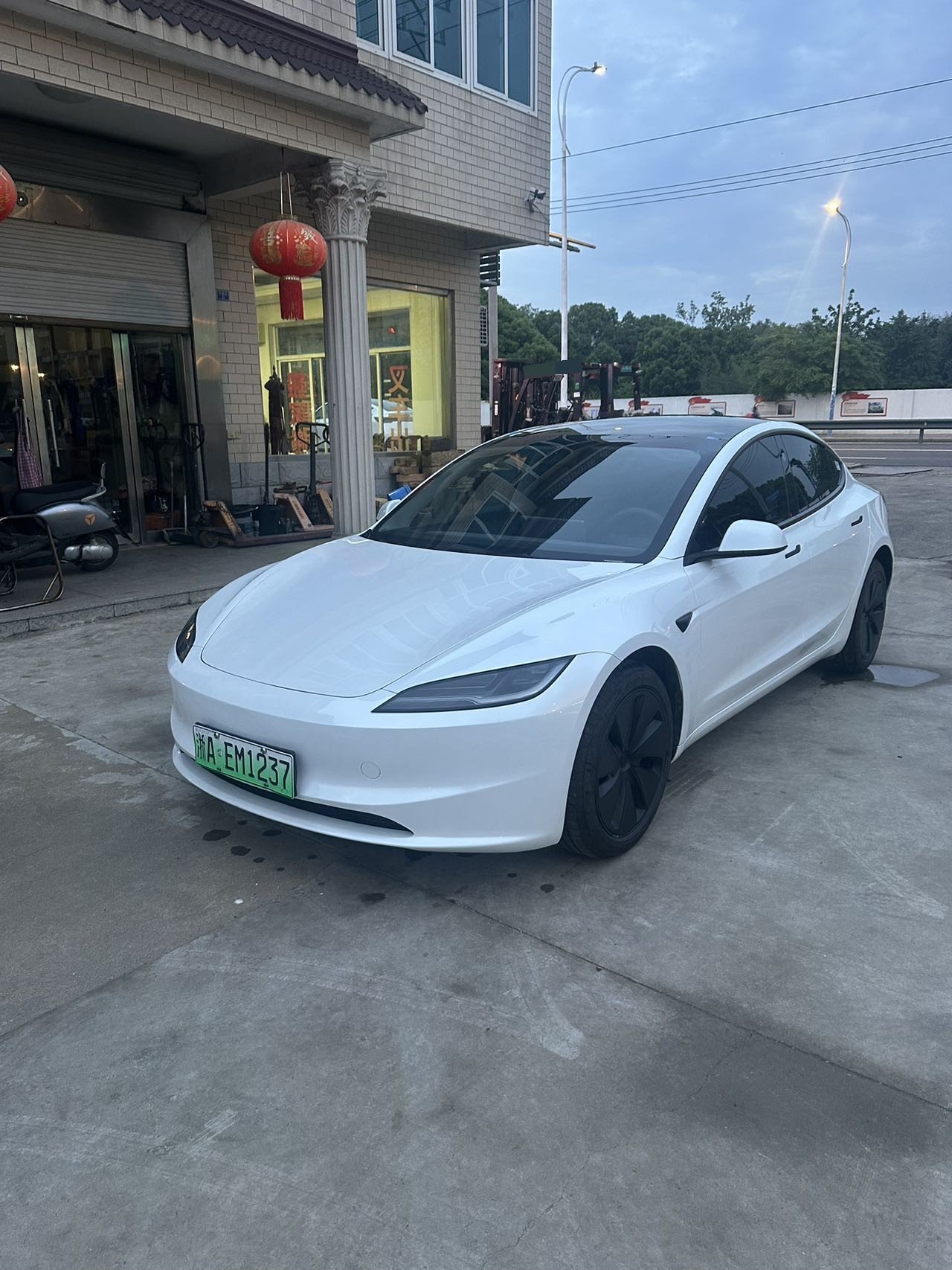 Tesla Model 3 2025 Tesla Model 3 2025 car image