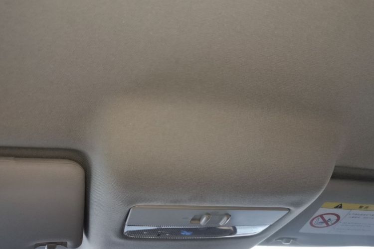 Volkswagen Polo 2014 car image #18