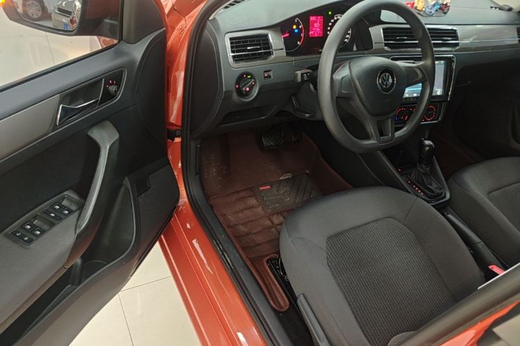 Volkswagen Santana 2019 car image #16