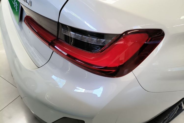 BMW 3 Series 2024 #8 BMW 3 Series 2024 car image #8