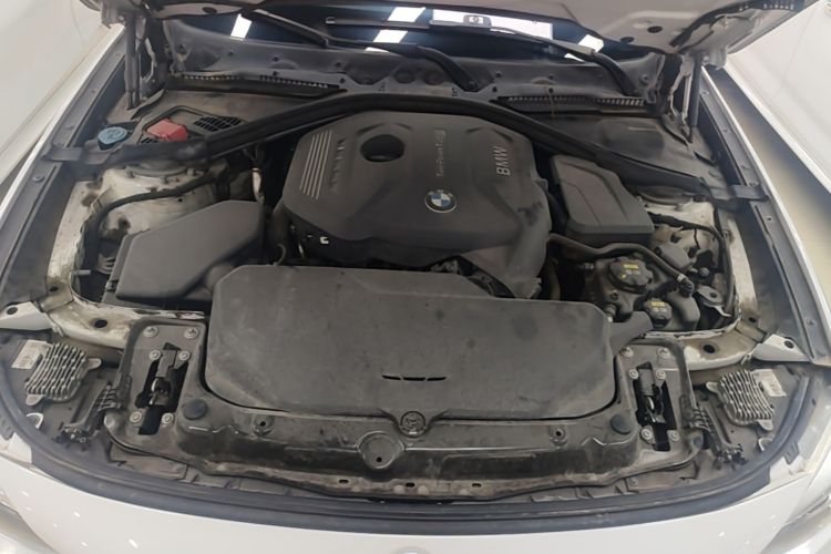 BMW 3 Series GT 2019 #20 BMW 3 Series GT 2019 car image #20