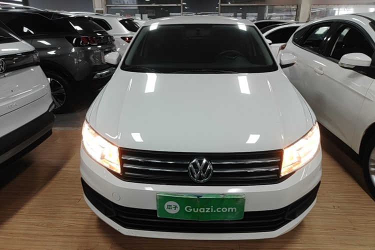 Volkswagen Santana 2022 car image #3