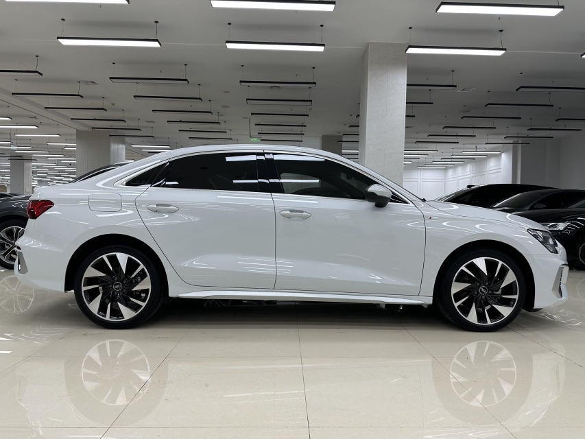 Audi A3 2023 car image #4