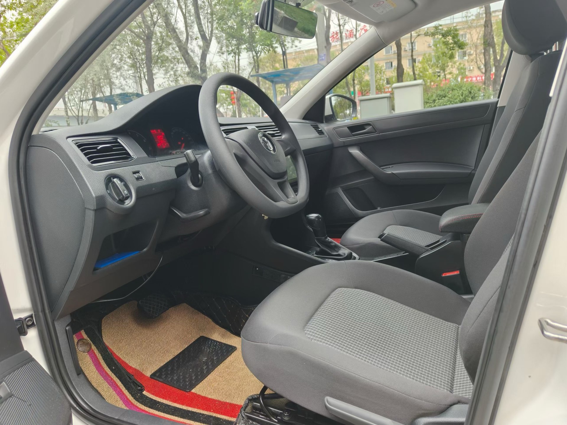 Volkswagen Santana 2022 صورة سيارة #4