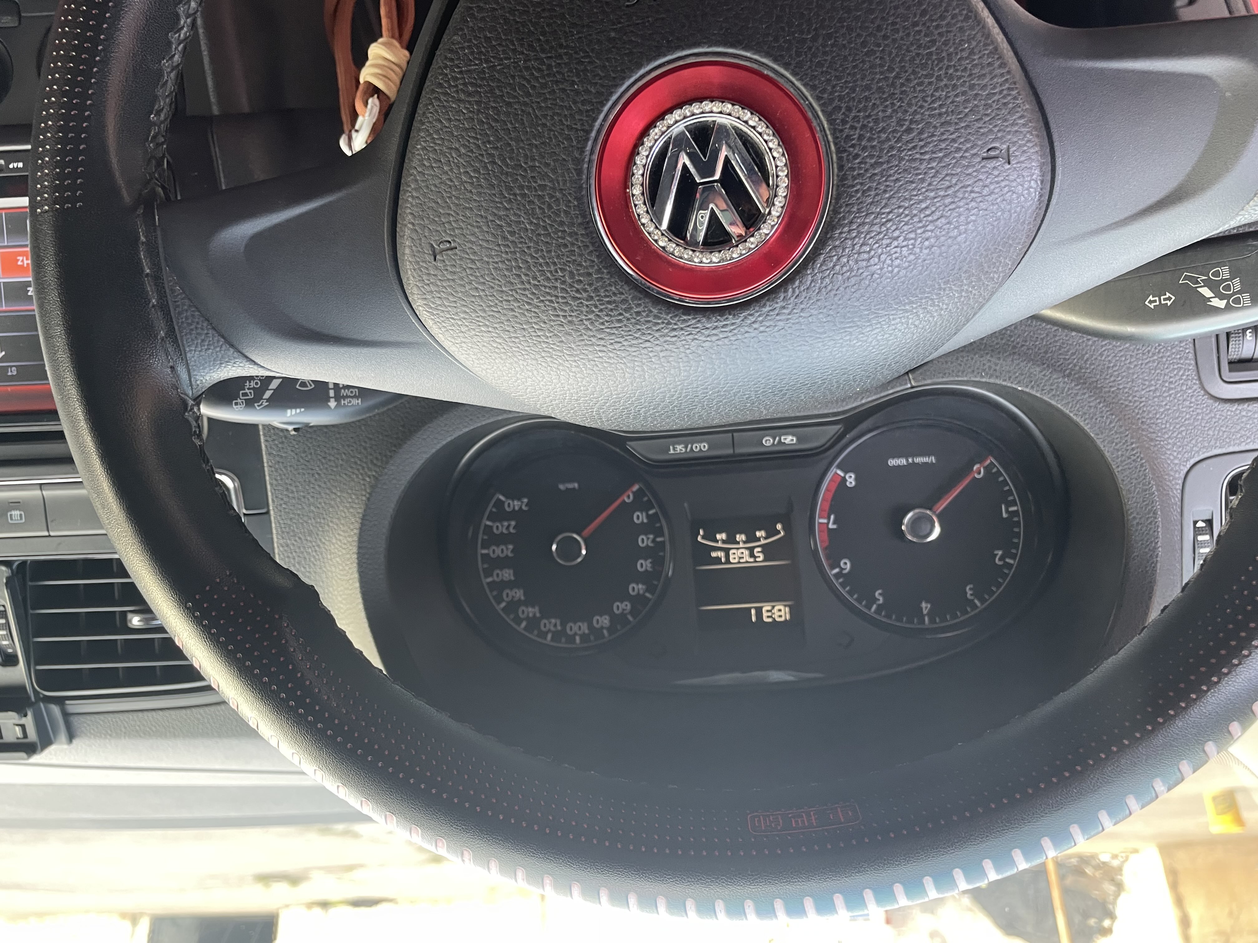 Volkswagen Polo 2015 car image #7