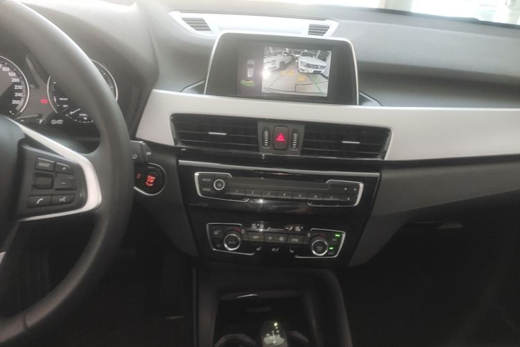 BMW X1 2019 car image #13