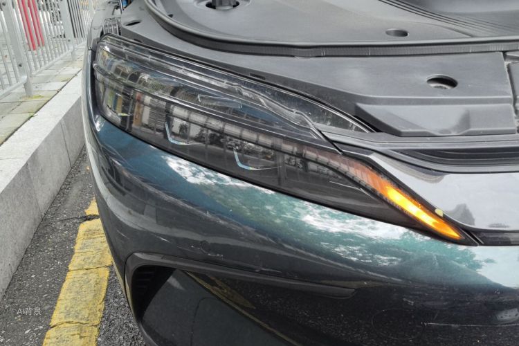 BYD Han 2022 immagine di auto #8