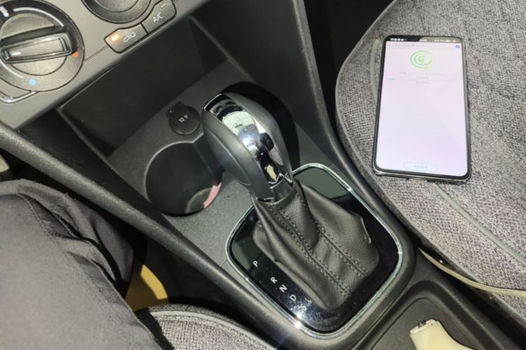 Volkswagen Polo 2018 car image #14