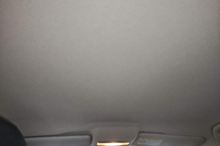 Volkswagen Polo 2015 car image #18